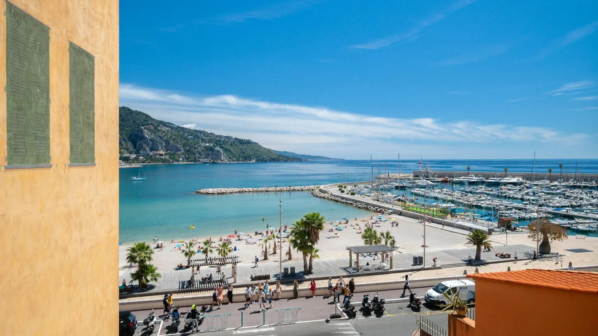 Les Sablettes - Bord De Mer - Vieille Ville - Parking Prive Menton 0*,  France